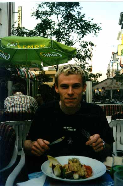 ant10.jpg (46975 bytes)