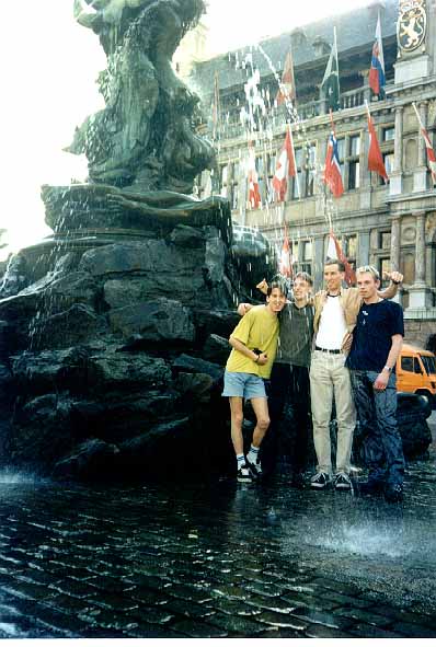 ant6.jpg (50291 bytes)