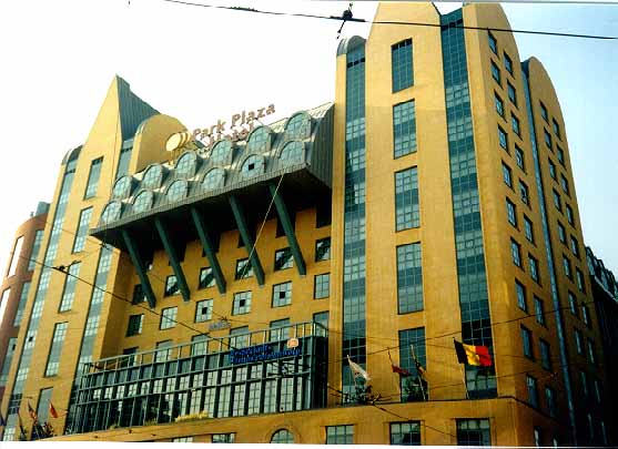 ant9.jpg (48299 bytes)