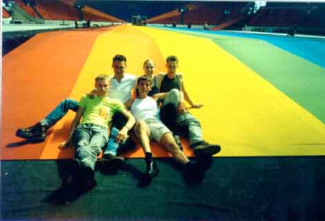 g13.jpg (20109 bytes)