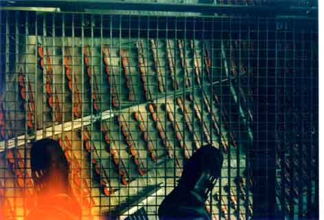 g15.jpg (26282 bytes)